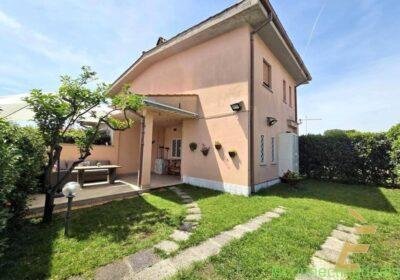 Free ad: Trilocale a Tor San Lorenzo - Ardea in Rome. Trilocale a Tor San Lorenzo - Ardea in Rome