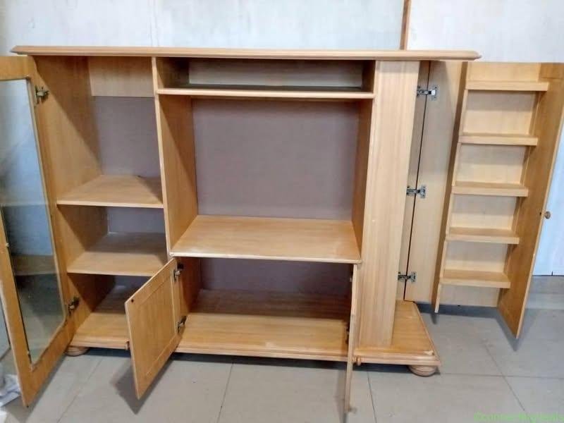 Tv cabinet
