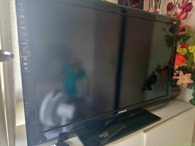 TV techwood + imprimante