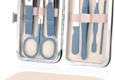 Free ad: URAQT Obcinaczki do paznokci, zestaw 7-częściowy do manicure i pedicure ze stali nierdzewnej, najlepszy deal in Poland. URAQT Obcinaczki do paznokci, zestaw 7-częściowy do manicure i pedicure ze stali nierdzewnej, najlepszy deal in Poland