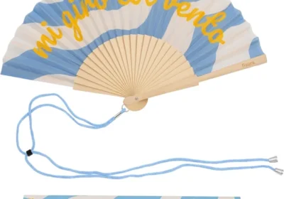 Free ad: Ventilatore Originale Fisura con Messaggio 'Nel Vento' - Azul Wood, Ventilatore Leggero a Manico Pieghevole Ideale per l'Estate in Italy. Ventilatore Originale Fisura con Messaggio 'Nel Vento' - Azul Wood, Ventilatore Leggero a Manico Pieghevole Ideale per l'Estate in Italy