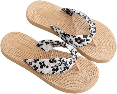 Women’s Flat Flip Flops – Boho Daisy Sandals, Lightweight & Non-Slip