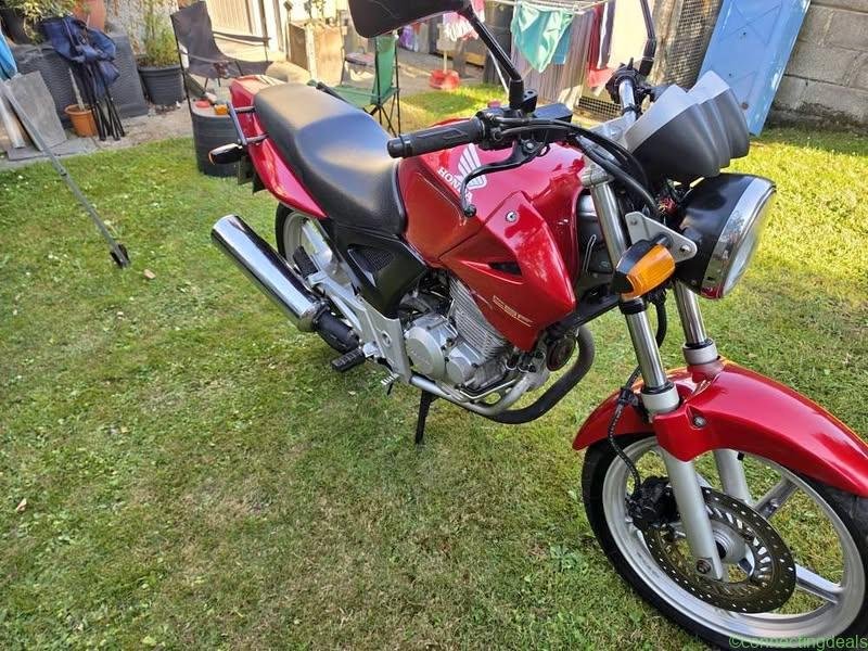 06 Honda CBF 250 motorbike