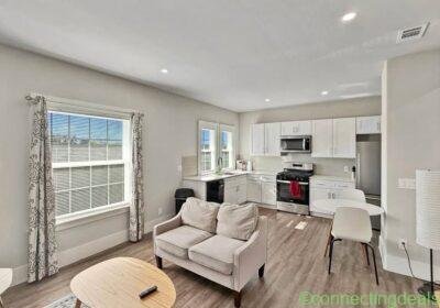 Free ad: 1 Bed 1 Bath - Apartment in Dallas. 1 Bed 1 Bath - Apartment in Dallas