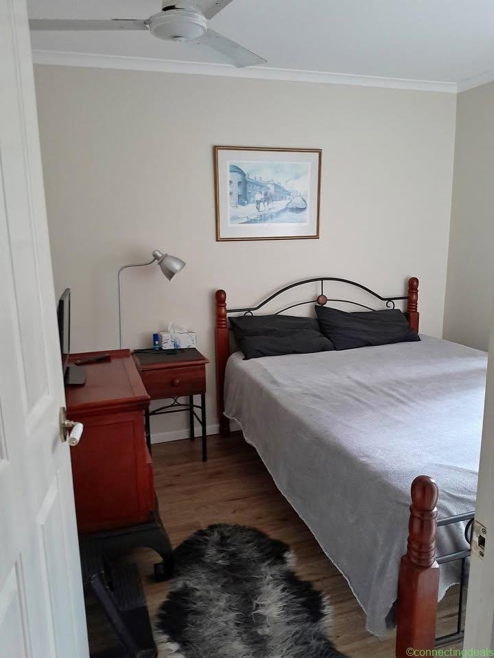 1 bed 1 bath Room only
