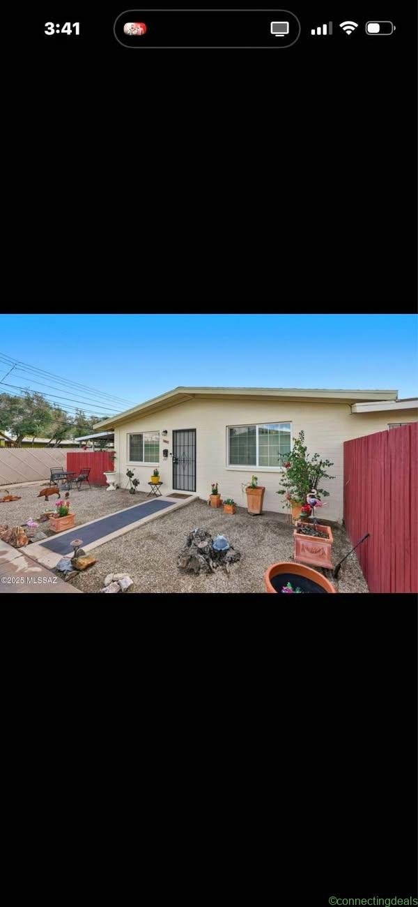 1 Bed 1 Bath – Townhouse