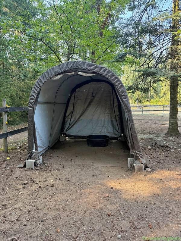 10×10 shelter logic tent