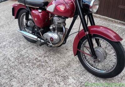 Free ad: 1961 BSA C15 in Manchester. 1961 BSA C15 in Manchester