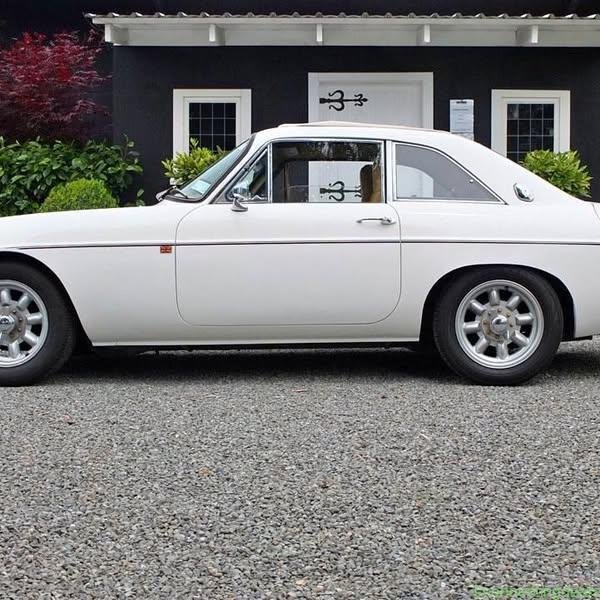 1967 Reliant Scimitar SE4 GT