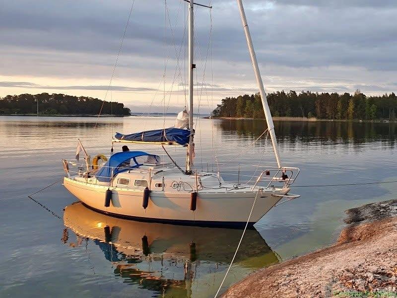 1979 Shipman 28