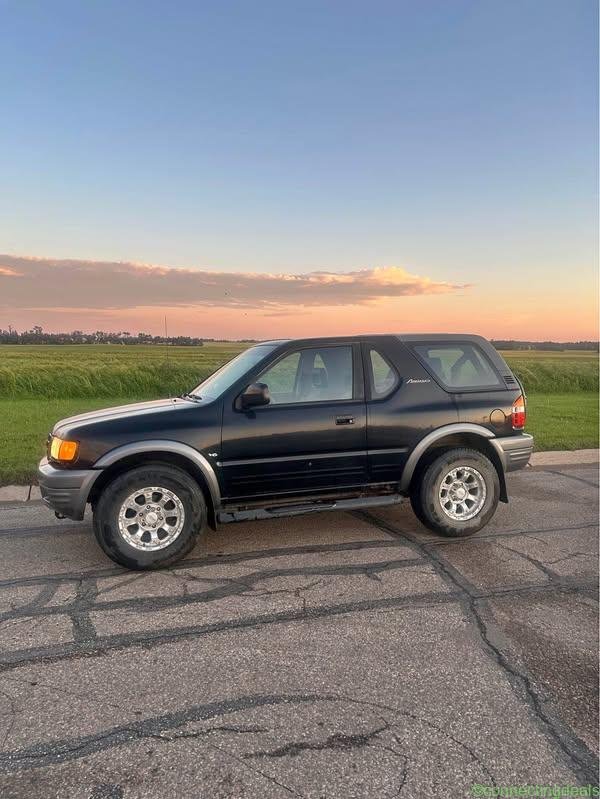 1999 Isuzu Amigo