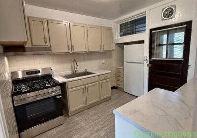 Free ad: 2 Beds 1 Bath Apartment in Chicago. 2 Beds 1 Bath Apartment in Chicago