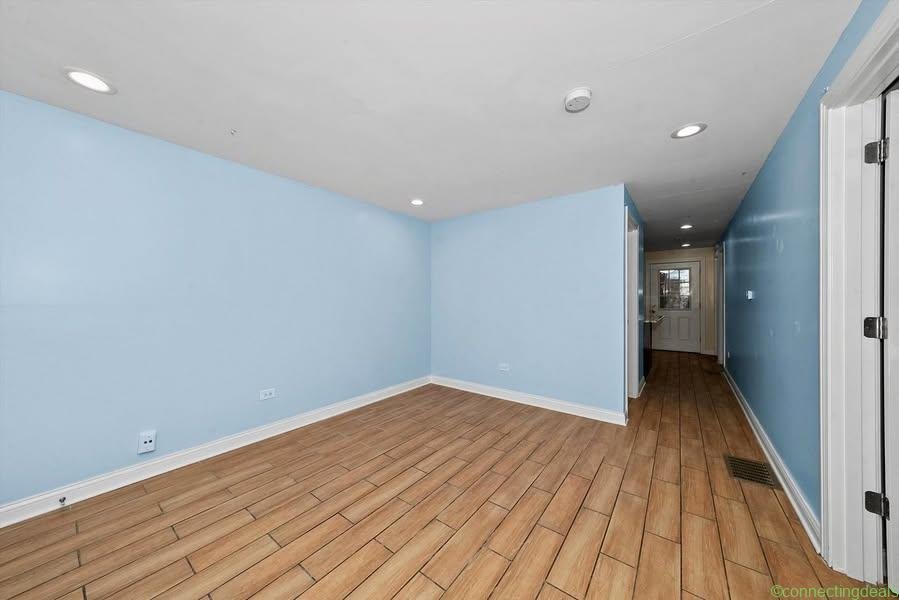 2 Beds 1 Bath – Apartment