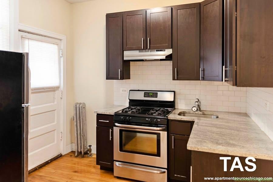 2 Beds 1 Bath Apartment