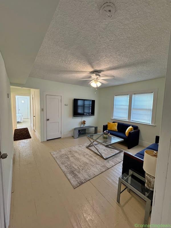 2 Beds 1 Bath Apartment