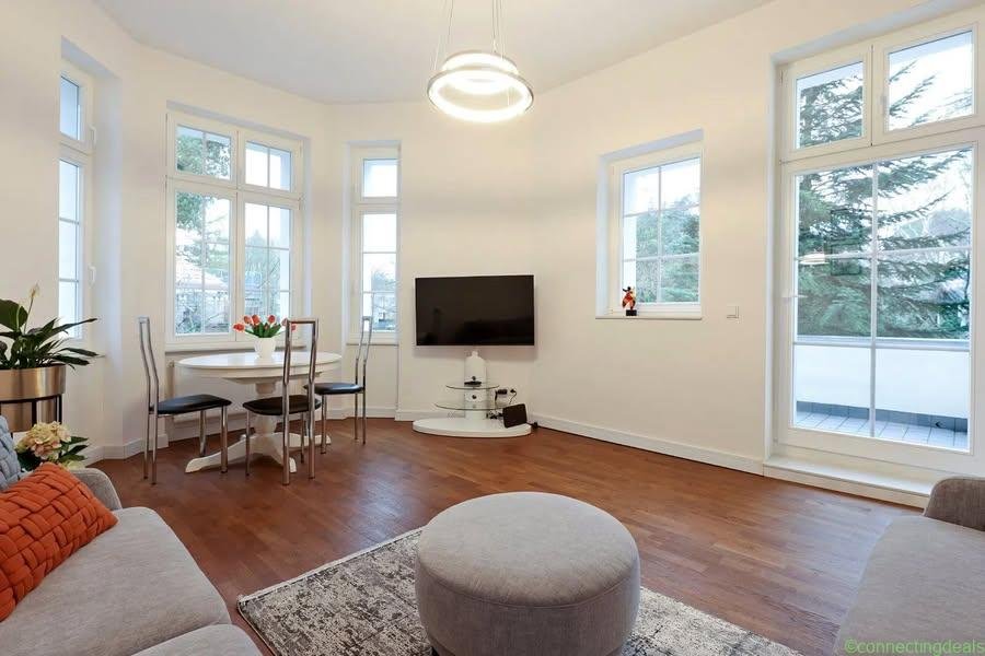 2 Beds 1 Bath Apartment/condo