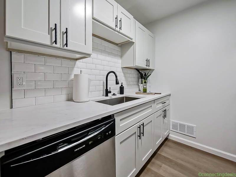 2 Beds 1 Bath Apartment