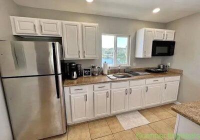 Free ad: 2 Beds 1 Bath Apartment in Honolulu. 2 Beds 1 Bath Apartment in Honolulu