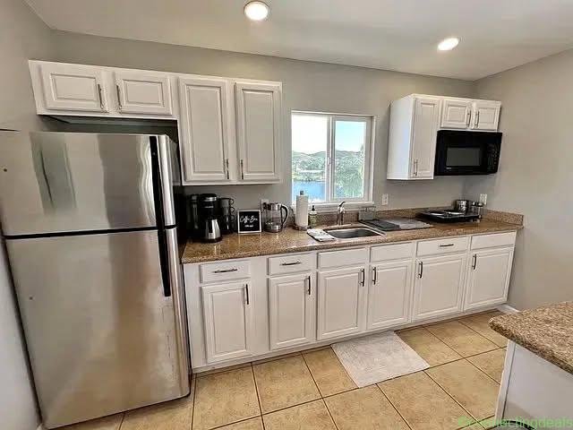 2 Beds 1 Bath Apartment