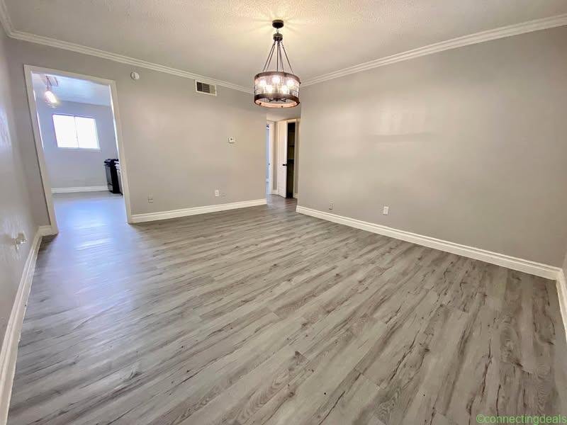 2 Beds 1 Bath Apartment