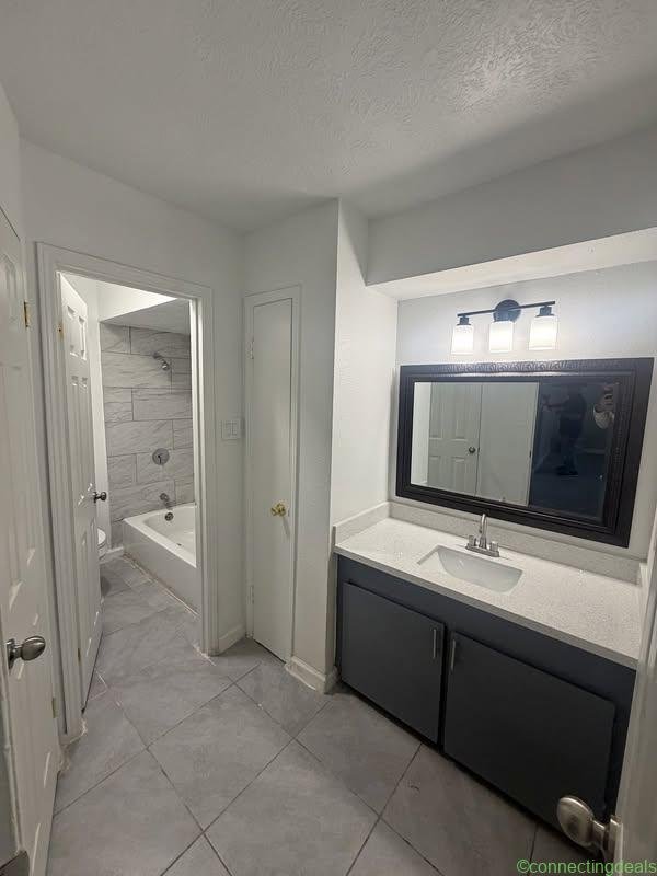 2 Beds 1 Bath Apartment