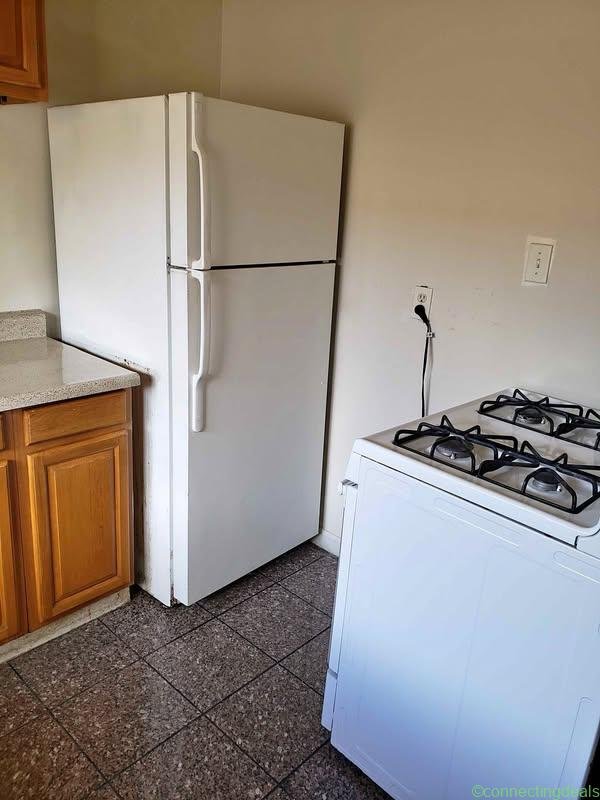 2 Beds 1 Bath – Apartment