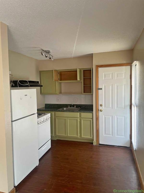 2 Beds 1 Bath – Apartment