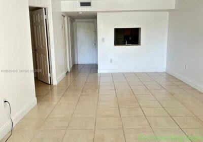 Free ad: 2 Beds 1 Bath Apartment in Miami. 2 Beds 1 Bath Apartment in Miami