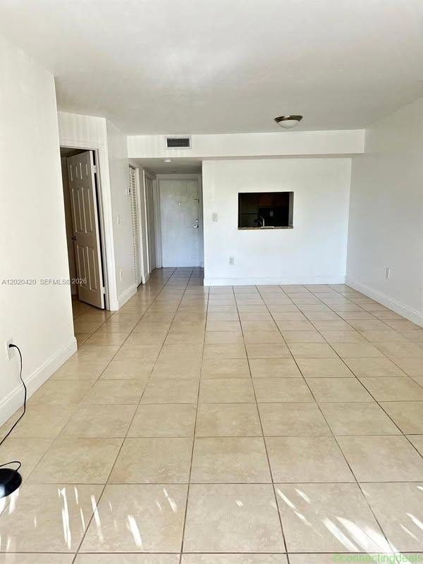 2 Beds 1 Bath Apartment