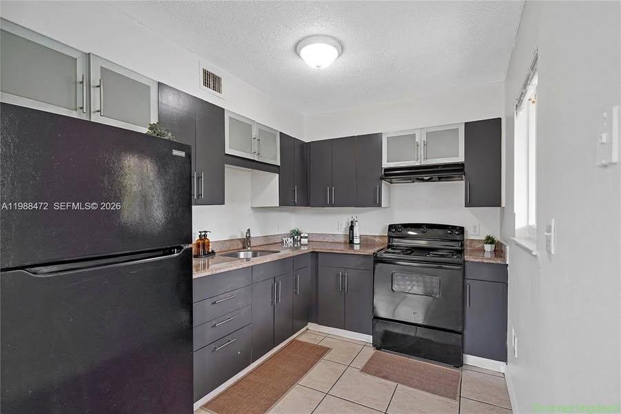 2 Beds 1 Bath Apartment