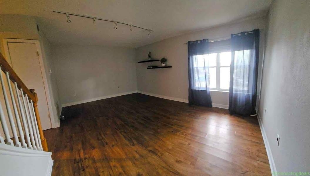 2 Beds 1 Bath – Apartment