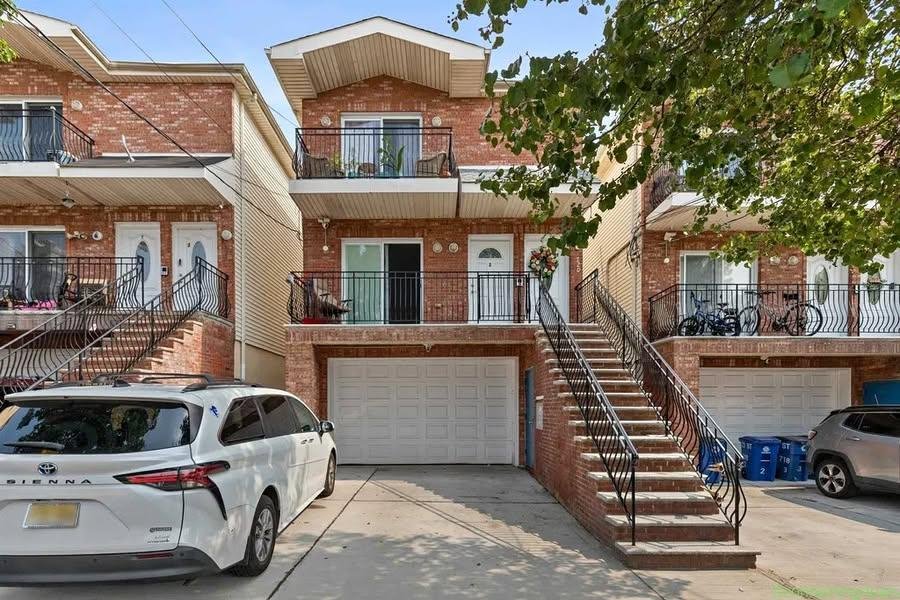 2 Beds 1 Bath Apartment