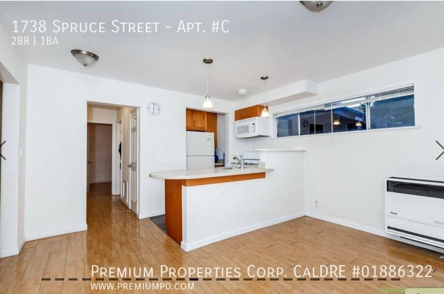 2 Beds 1 Bath Apartment
