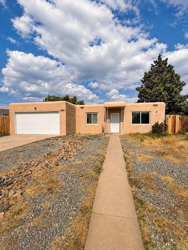2 Beds 1 Bath – House