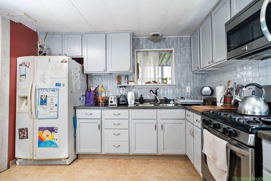 2 Beds 1 Bath – House