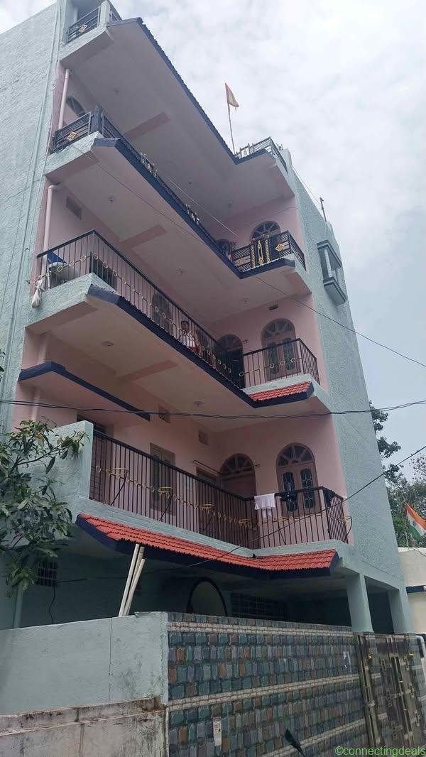 2 Beds 1 Bath – House