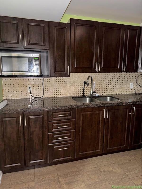 2 Beds 1 Bath – House
