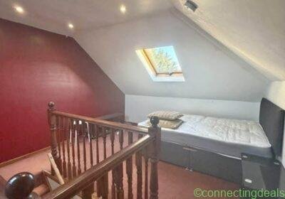 2 beds 2 bathrooms – House in London