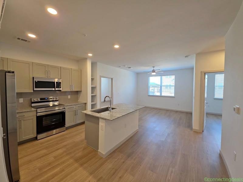 2 Beds 2 Baths Apartment