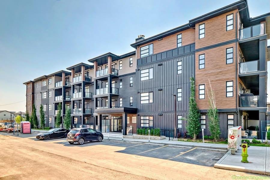 2 Beds 2 Baths Apartment