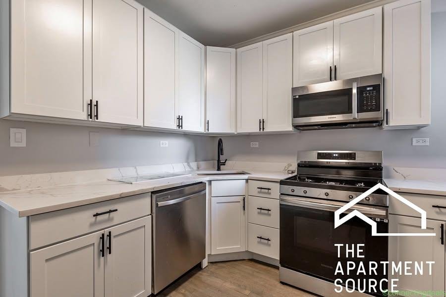 2 Beds 2 Baths Apartment
