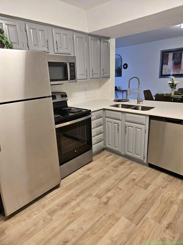 2 Beds 2 Baths – Apartment