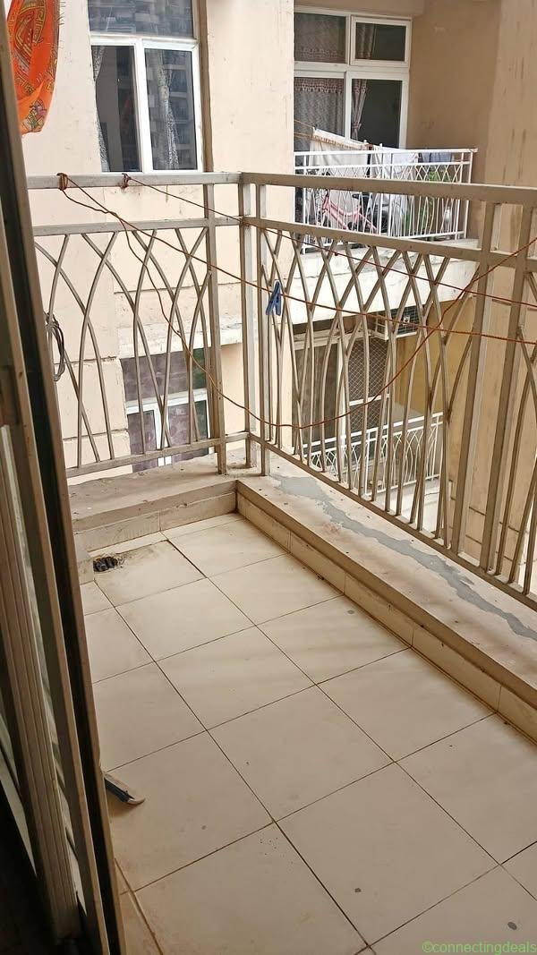 2 Beds 2 Baths Apartment