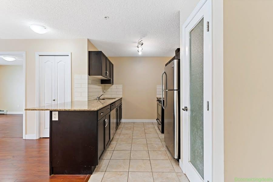 2 Beds 2 Baths – Apartment