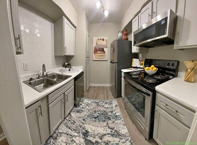 2 Beds 2 Baths Apartment