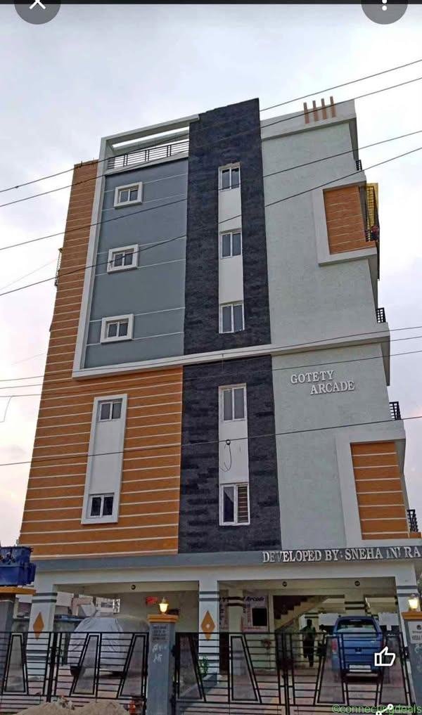 2 Beds 2 Baths – Apartment
