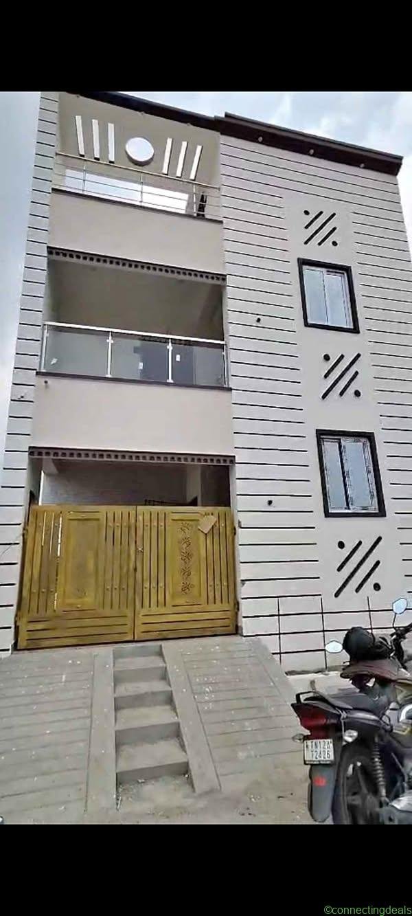 2 Beds 2 Baths – House