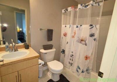 2 Beds 2 Baths Townhouse in Seattle