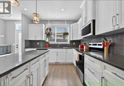 2 Beds 3 Baths - Townhouse in Calgary