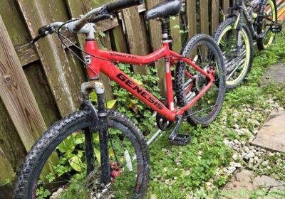 Free ad: 2 Biscletas Genesis Saracino and Avigo Air Flex in Miami. 2 Biscletas Genesis Saracino and Avigo Air Flex in Miami